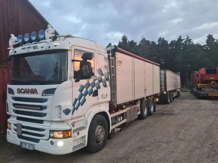 Godsbil från PM Åkeri